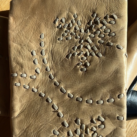 Vivian Lee Metallic Gold Tan Boot w/Embellished Pearl Bronze Lacing.  Sz 37 - Picture 13 of 13